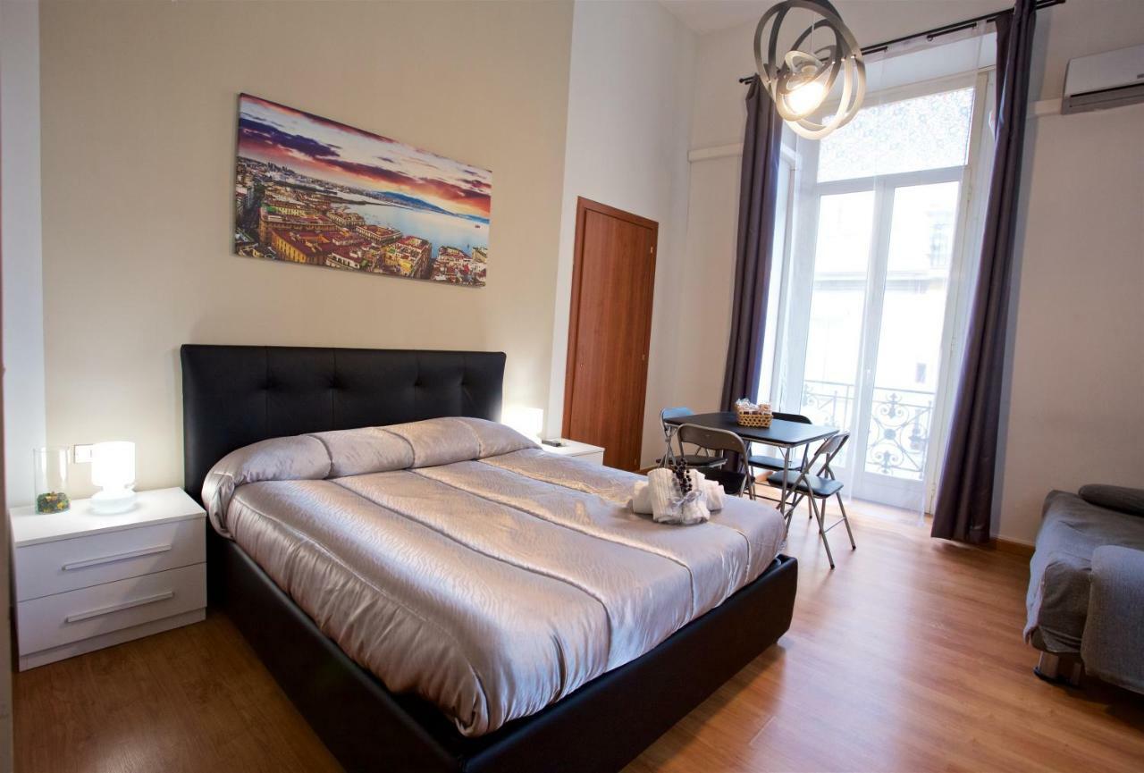 Metronapoli Bed & Breakfast ภายนอก รูปภาพ