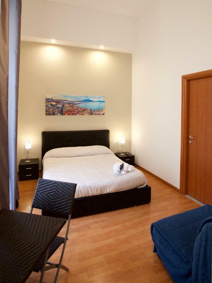 Metronapoli Bed & Breakfast ภายนอก รูปภาพ