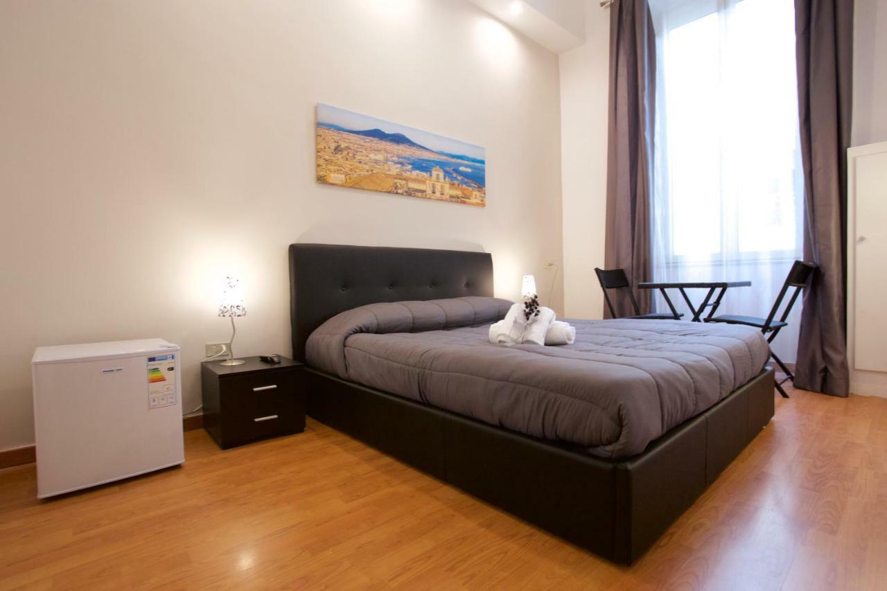 Metronapoli Bed & Breakfast ภายนอก รูปภาพ